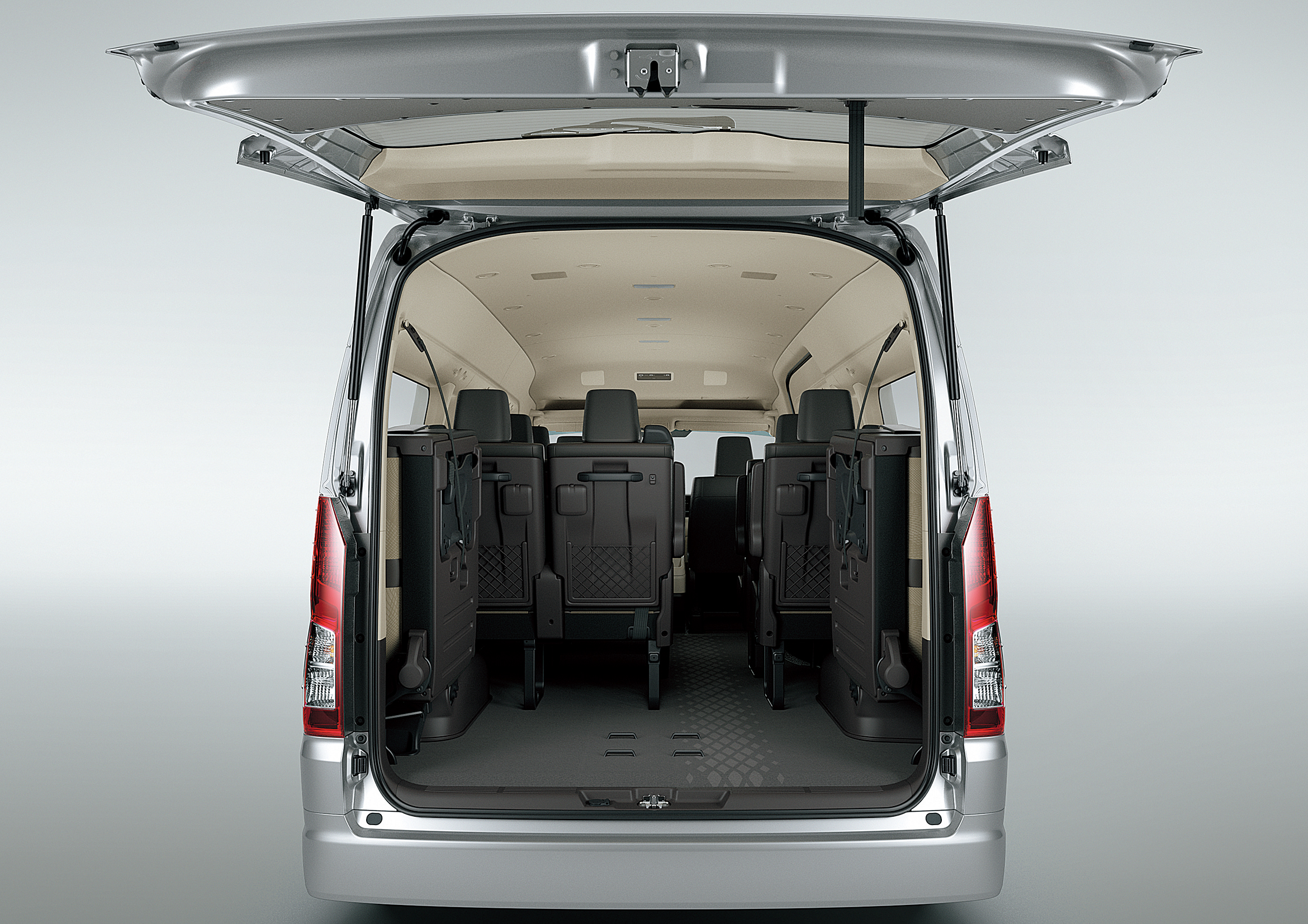 Toyota Hiace photo 7