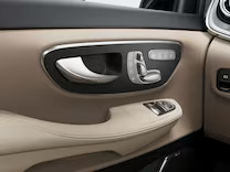 Mercedes Benz V Class photo 3