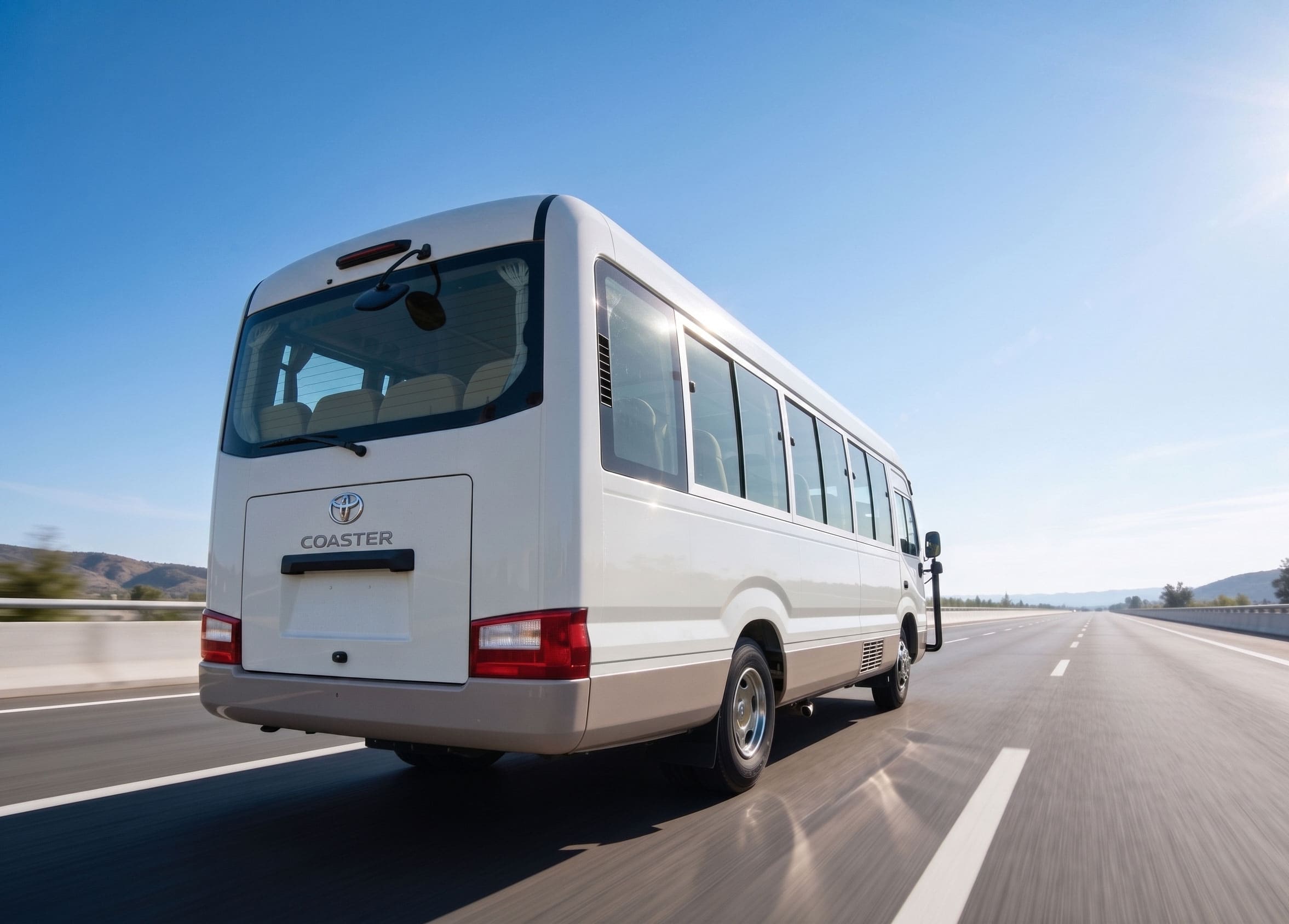Toyota Coaster photo 4