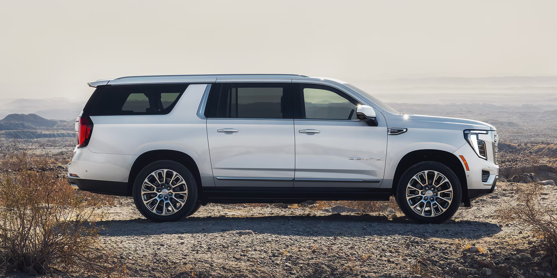 GMC YUKON photo 5