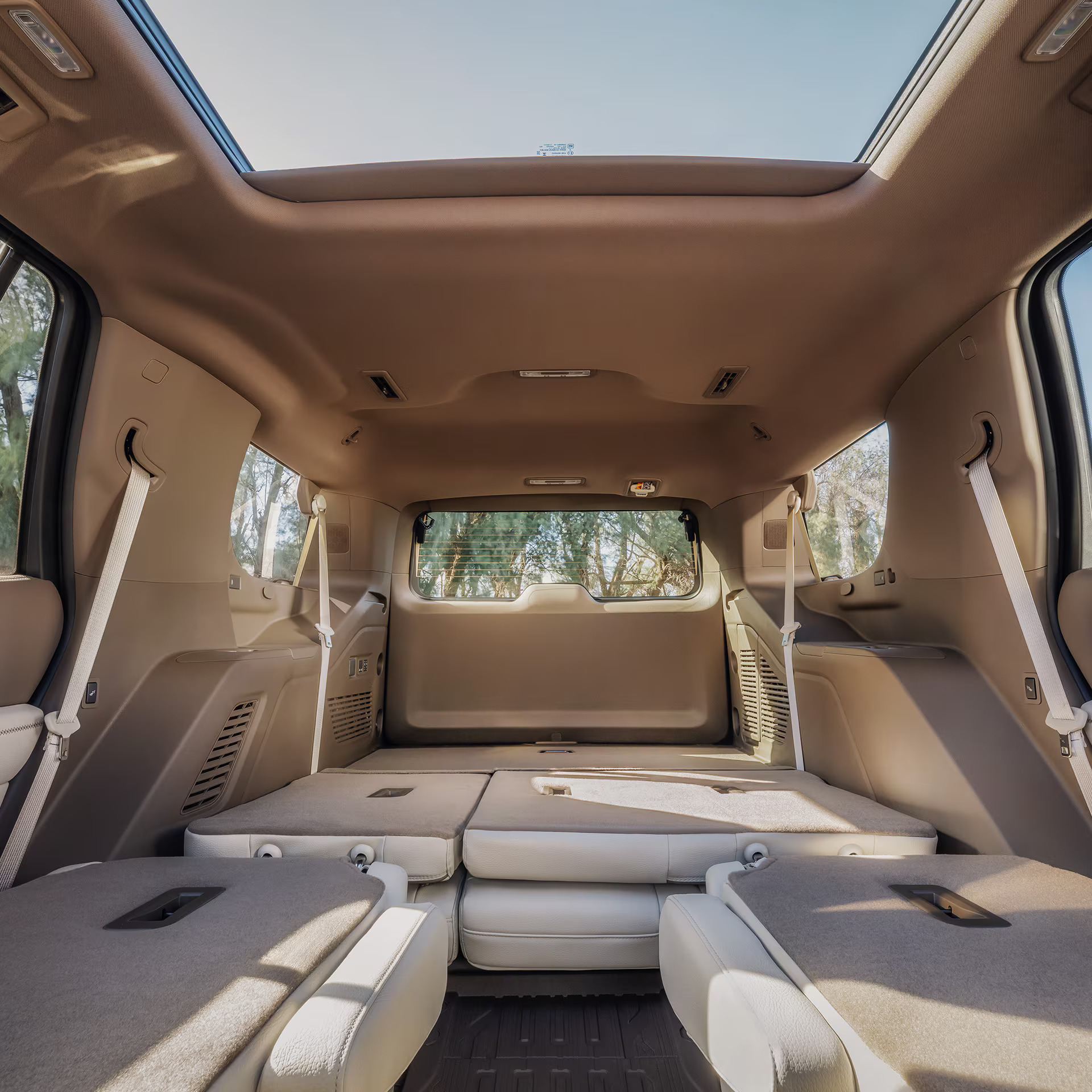 GMC YUKON photo 1